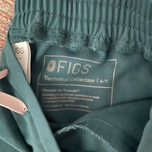 Caribbean blue Figs scrub bottoms